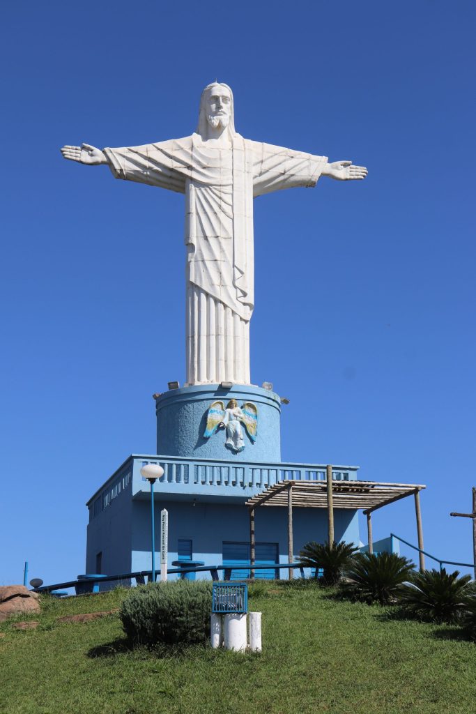 estutua do cristo redentor de morrinhos goias